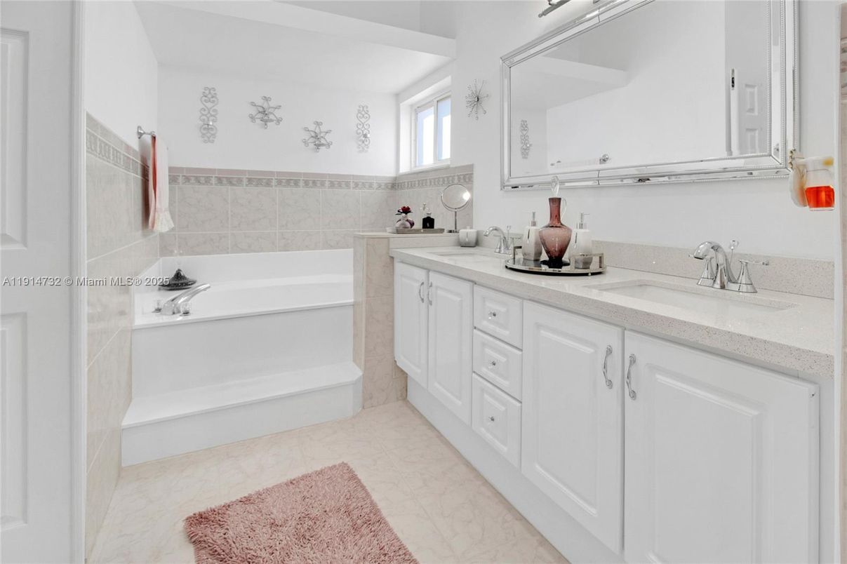Bathroom, Dual Sink Vanities, Interior, Marble