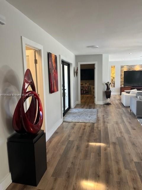 Interior, Recessed Lighting, Wood Texture Flooring