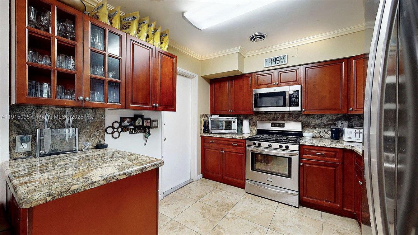 Interior, Kitchen, Stainless Steel Appliances