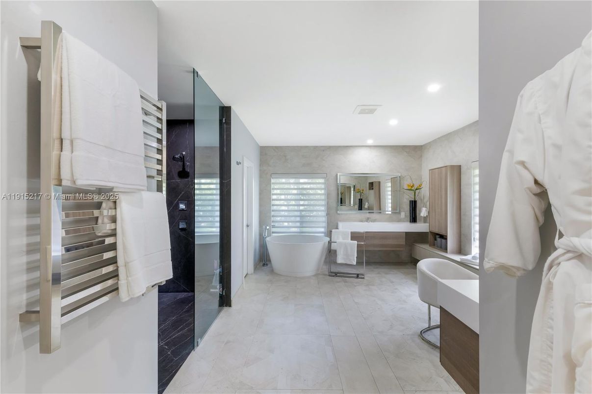 Bathroom, Free Standing Baths, Interior, Marble, Recessed Lighting