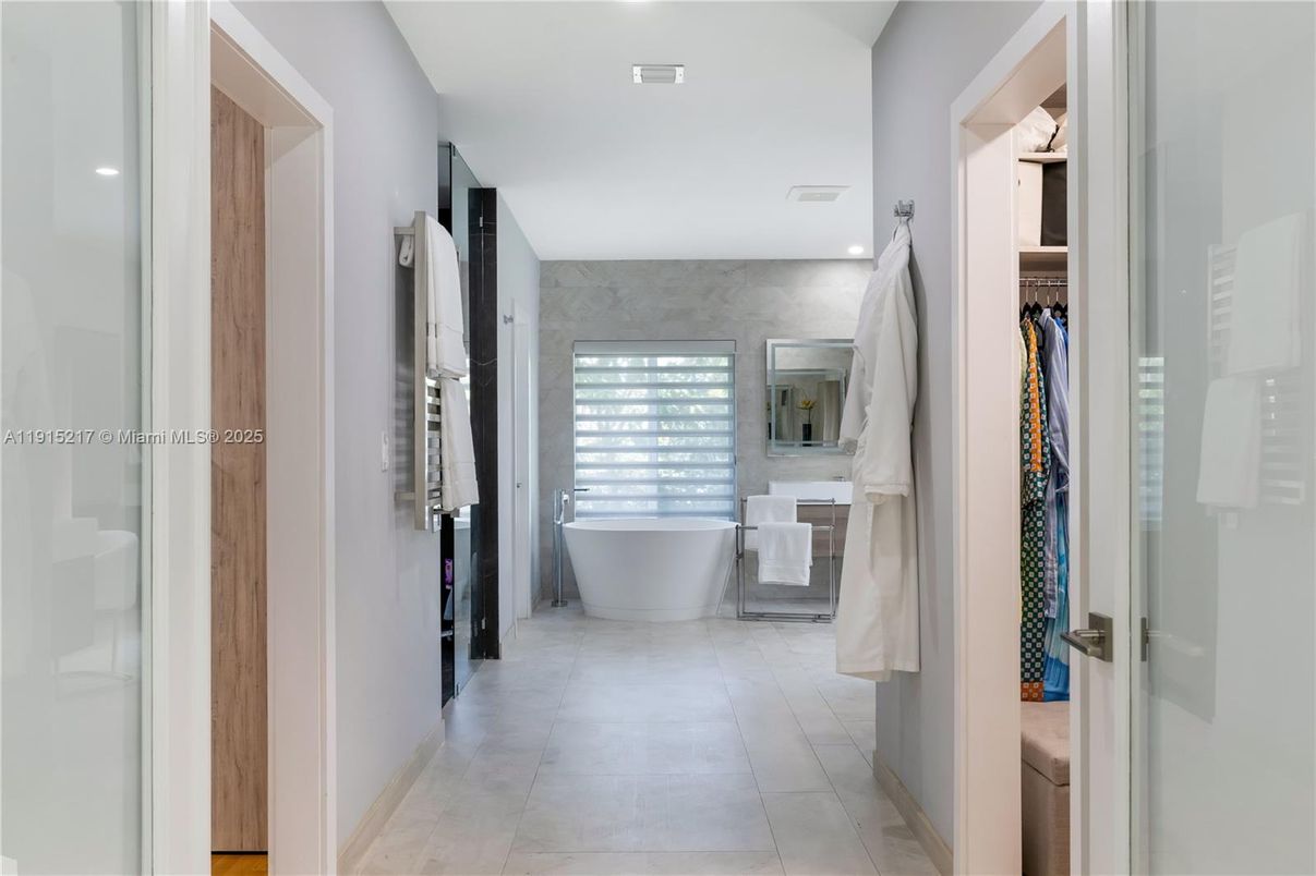 Bathroom, Free Standing Baths, Interior, Recessed Lighting