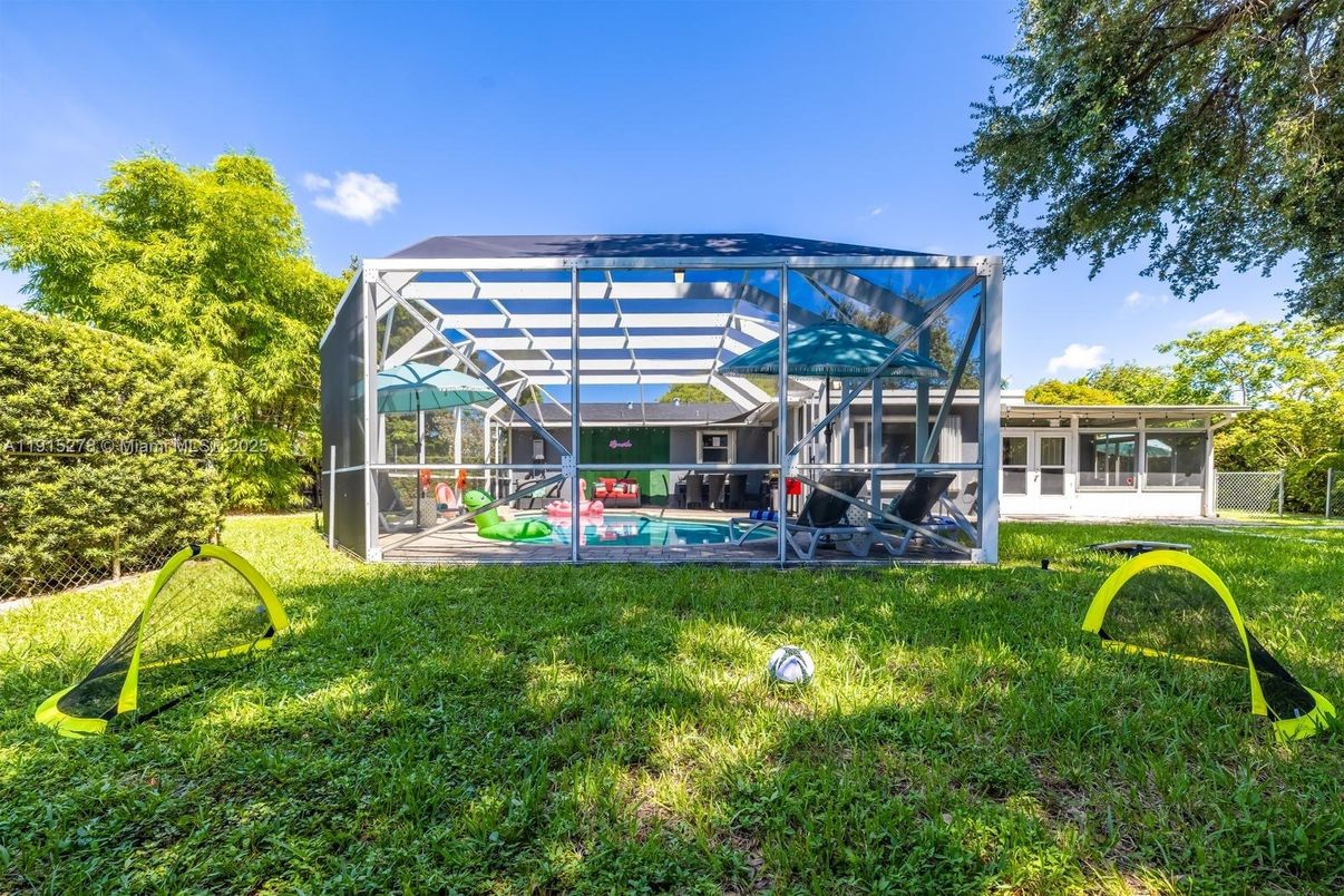 Backyard, Exterior, Playground