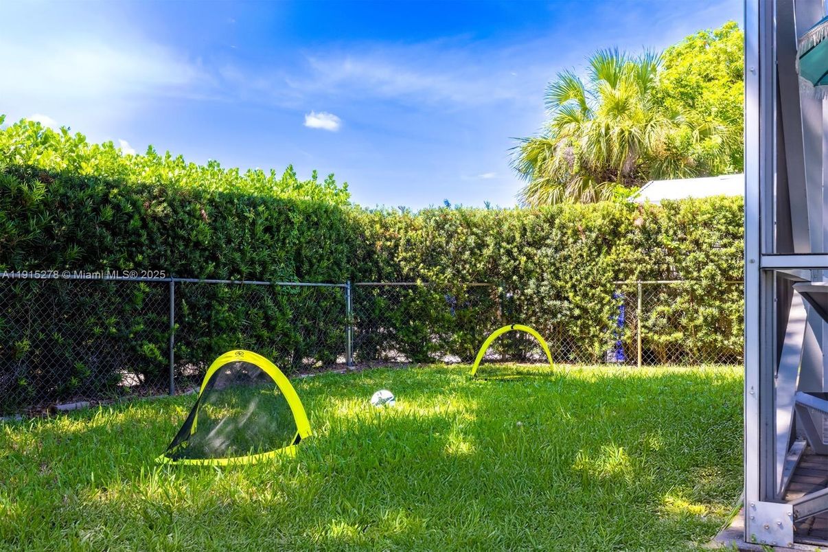 Backyard, Exterior, Playground