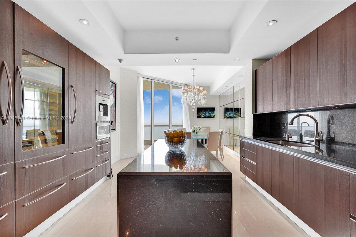 Chandelier, Dining room, Interior, Kitchen, Recessed Lighting, Stainless Steel Appliances