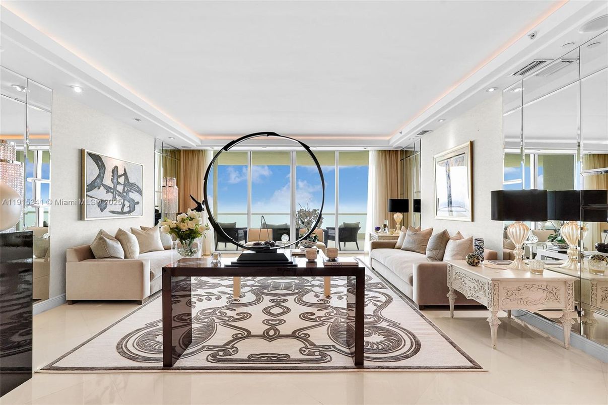 Interior, Living room, Recessed Lighting, Water