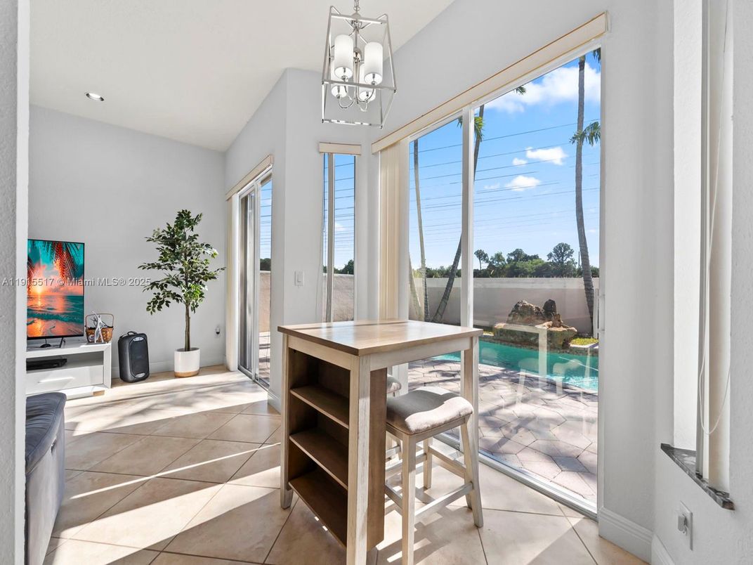 Interior, Pendant Lights, Recessed Lighting, Water