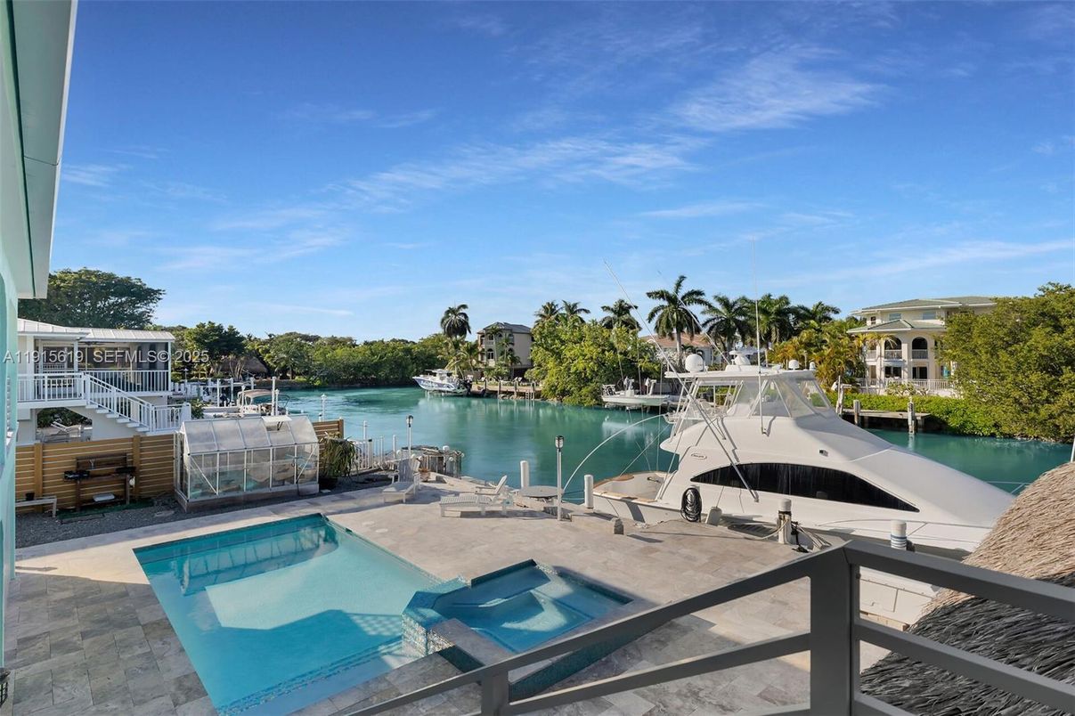 Exterior, Pool, Water