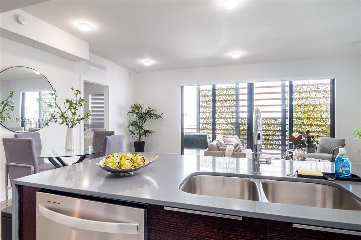 Dining room, Interior, Kitchen, Recessed Lighting, Stainless Steel Appliances