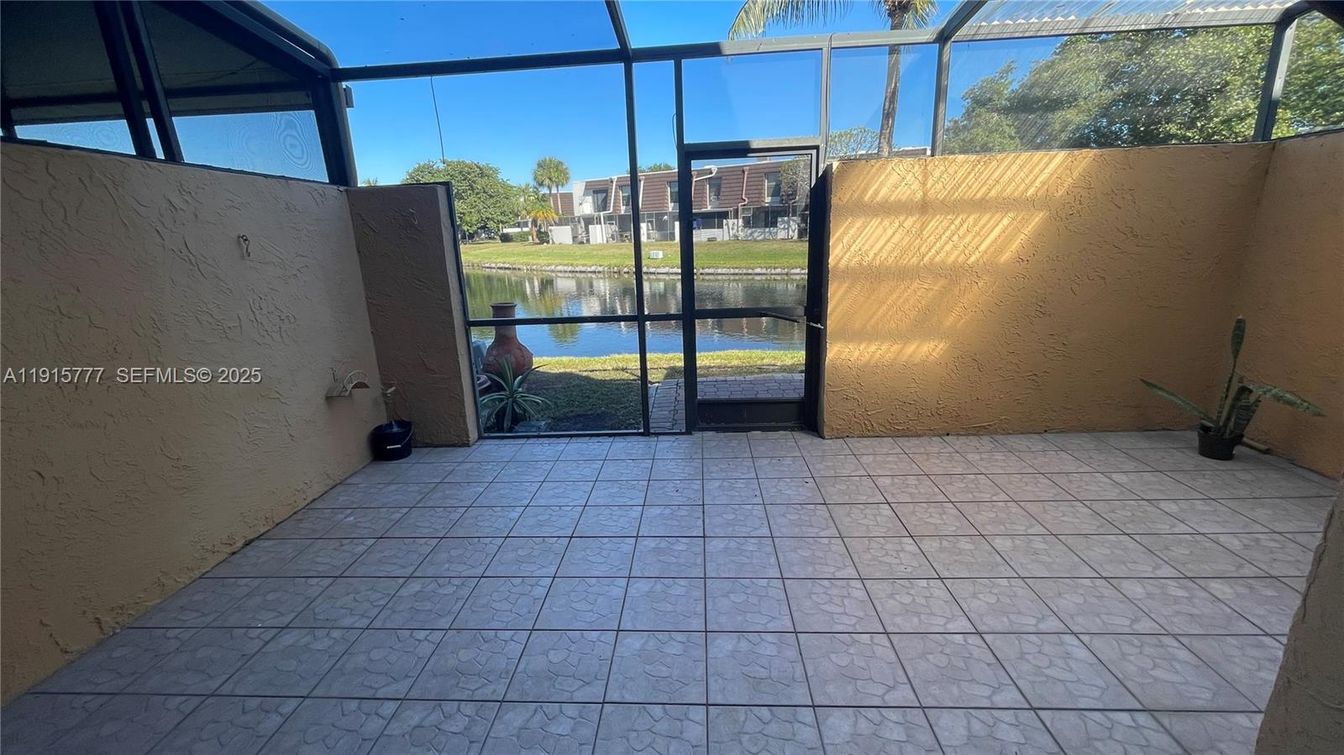 Glass Ceilings, Interior, Sun Room, Water