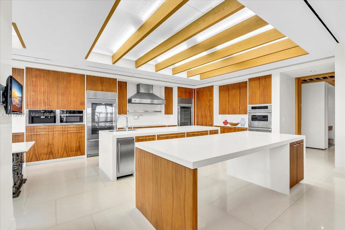 Interior, Kitchen, Stainless Steel Appliances