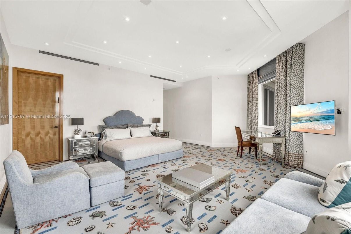 Bedroom, Interior, Recessed Lighting