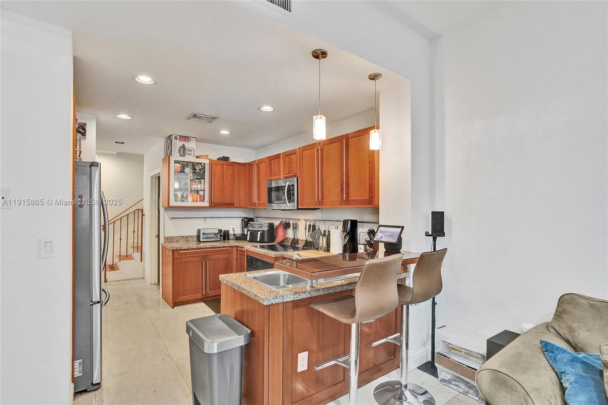 Interior, Kitchen, Pendant Lights, Recessed Lighting, Stainless Steel Appliances