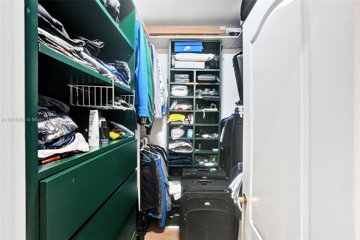 Interior, Walk-in Closets