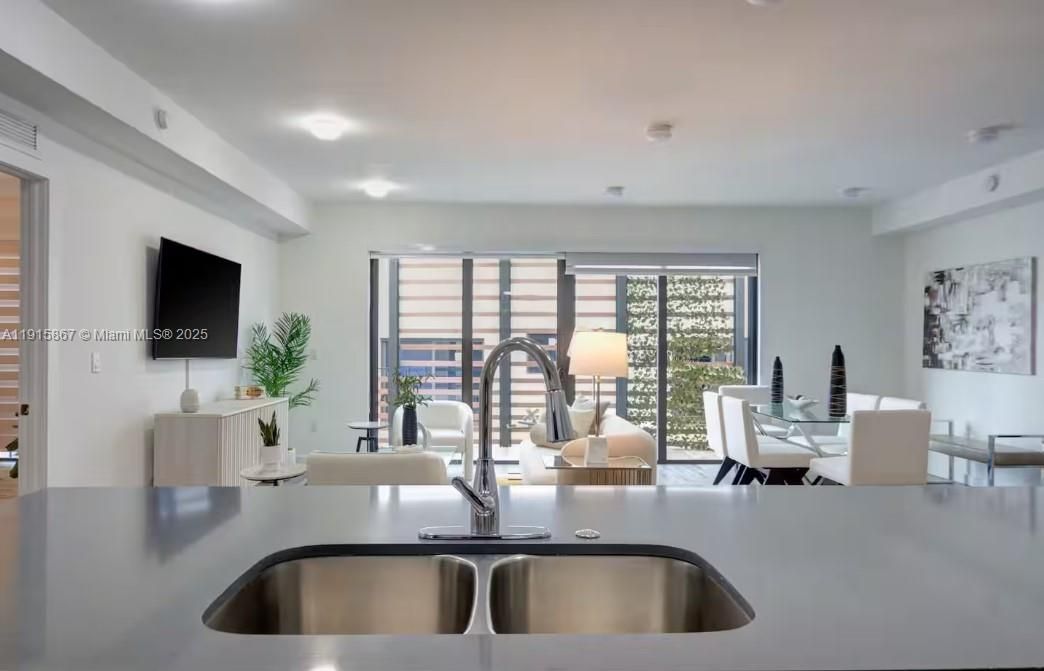 Dining room, Interior