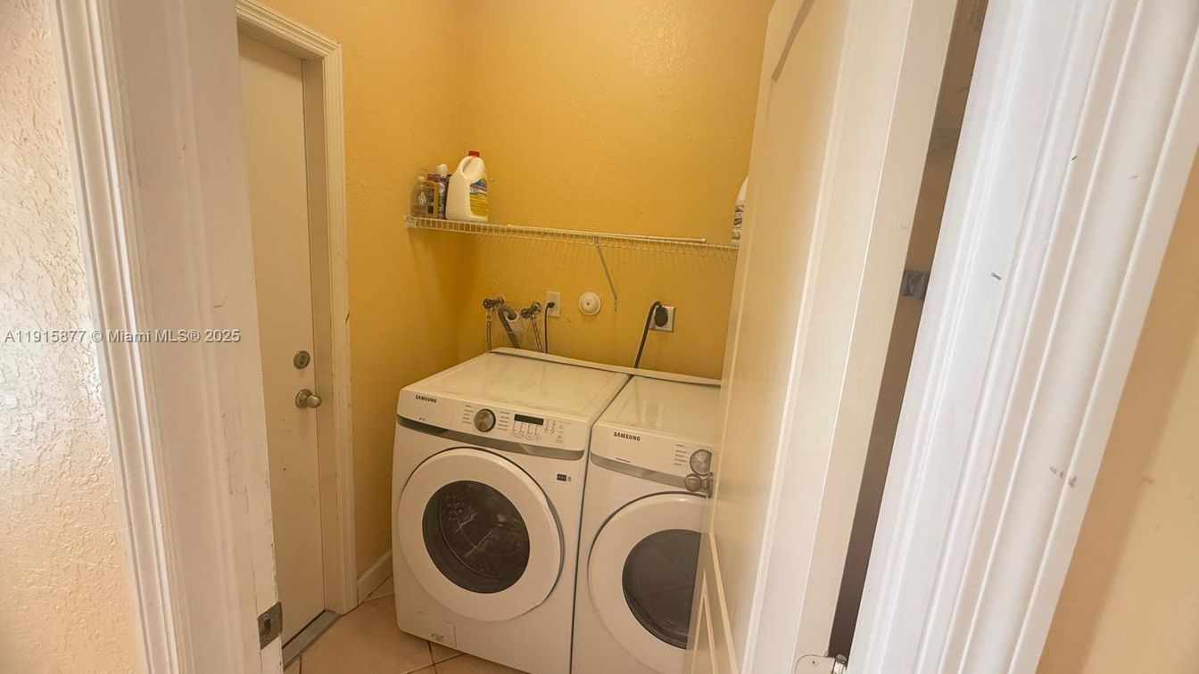 Interior, Utility Closets, Washer