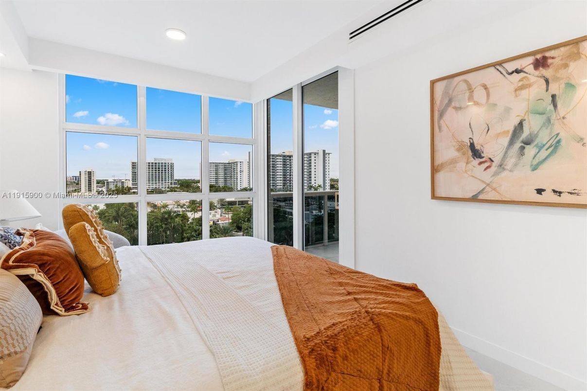 Bedroom, Interior, Recessed Lighting, Water