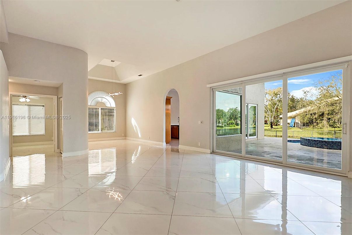 Empty room, Interior, Marble, Pendant Lights