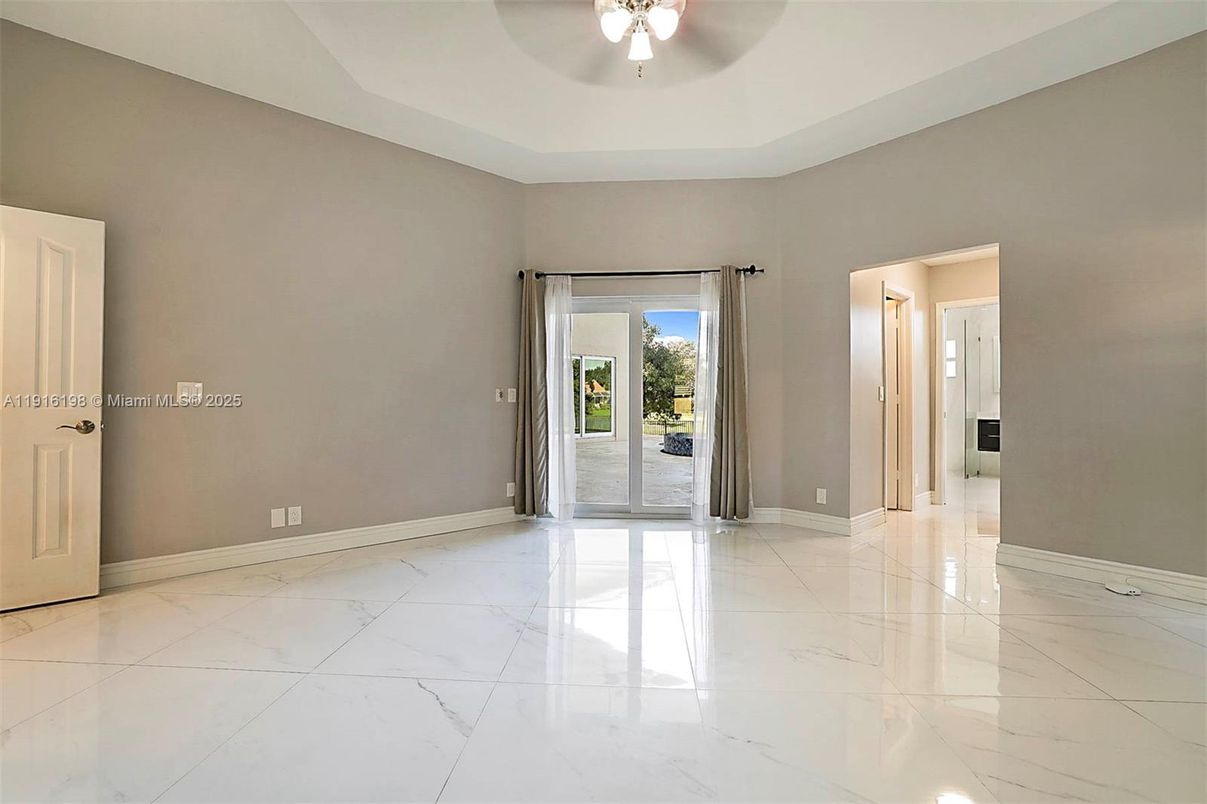 Empty room, Interior, Marble