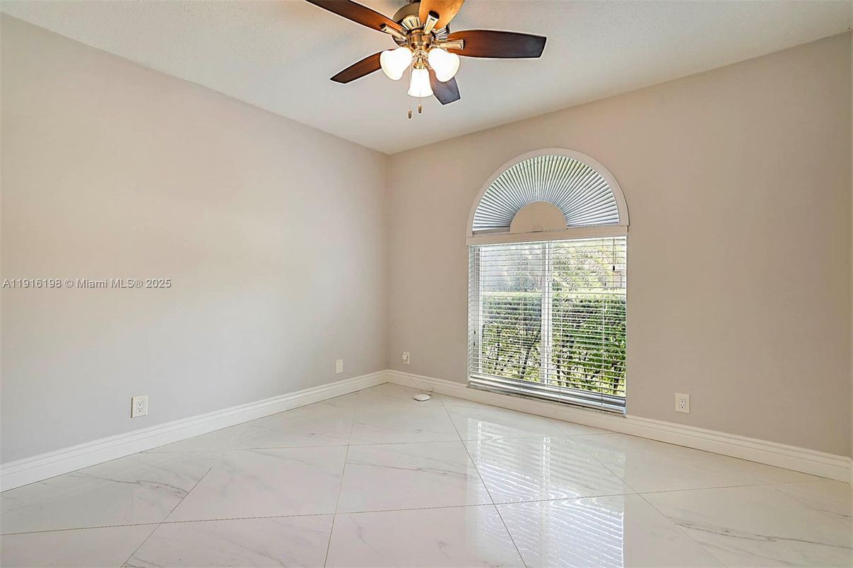 Empty room, Interior, Marble