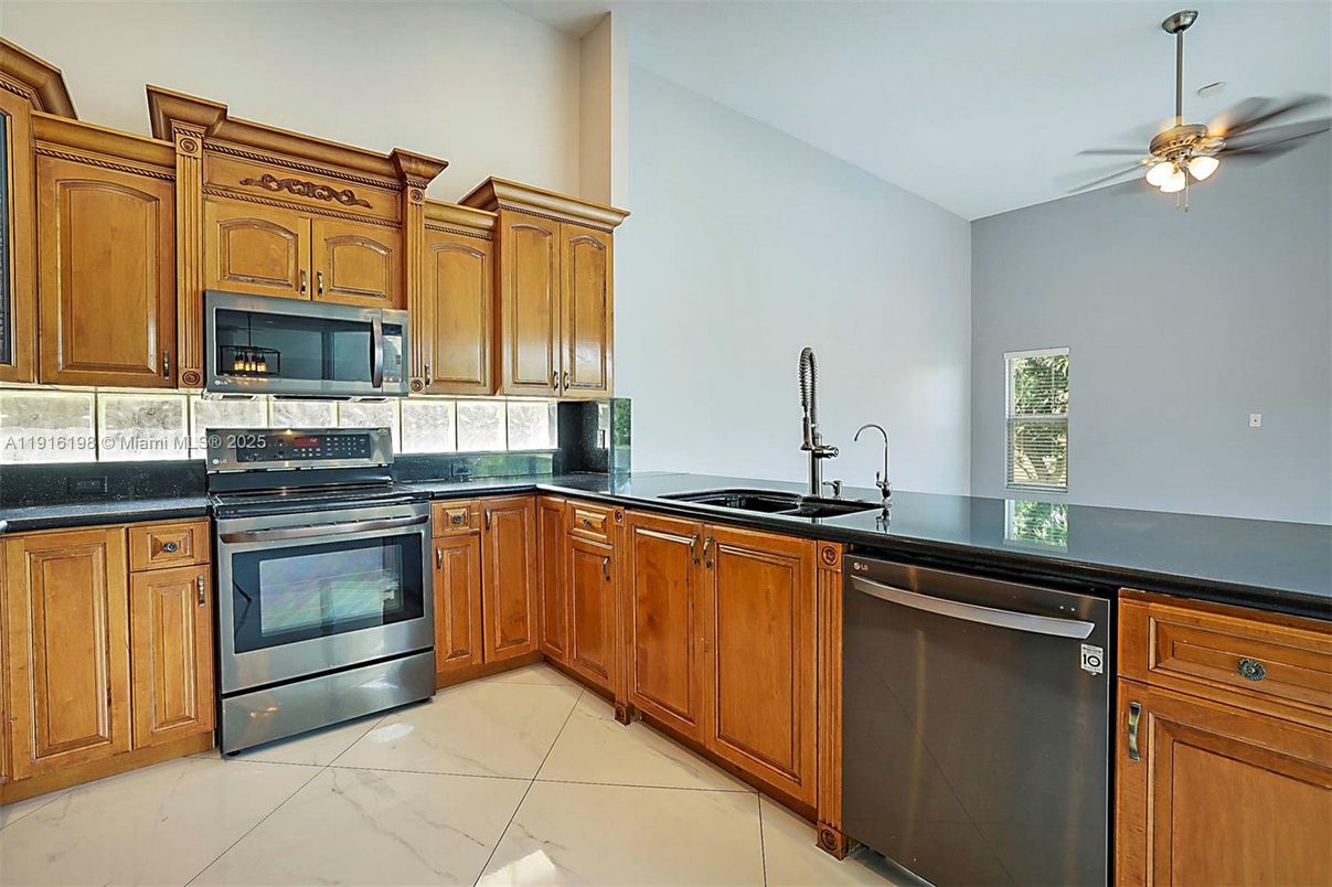 Interior, Kitchen, Marble, Stainless Steel Appliances