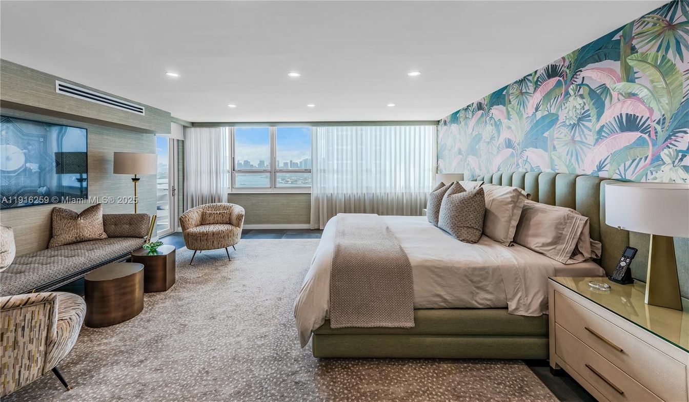 Bedroom, Interior, Recessed Lighting, Water