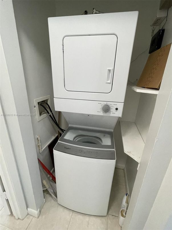 Interior, Utility Closets, Washer