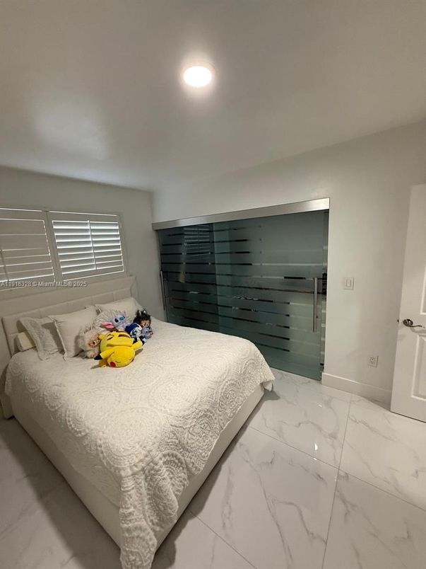 Bedroom, Interior, Marble, Recessed Lighting