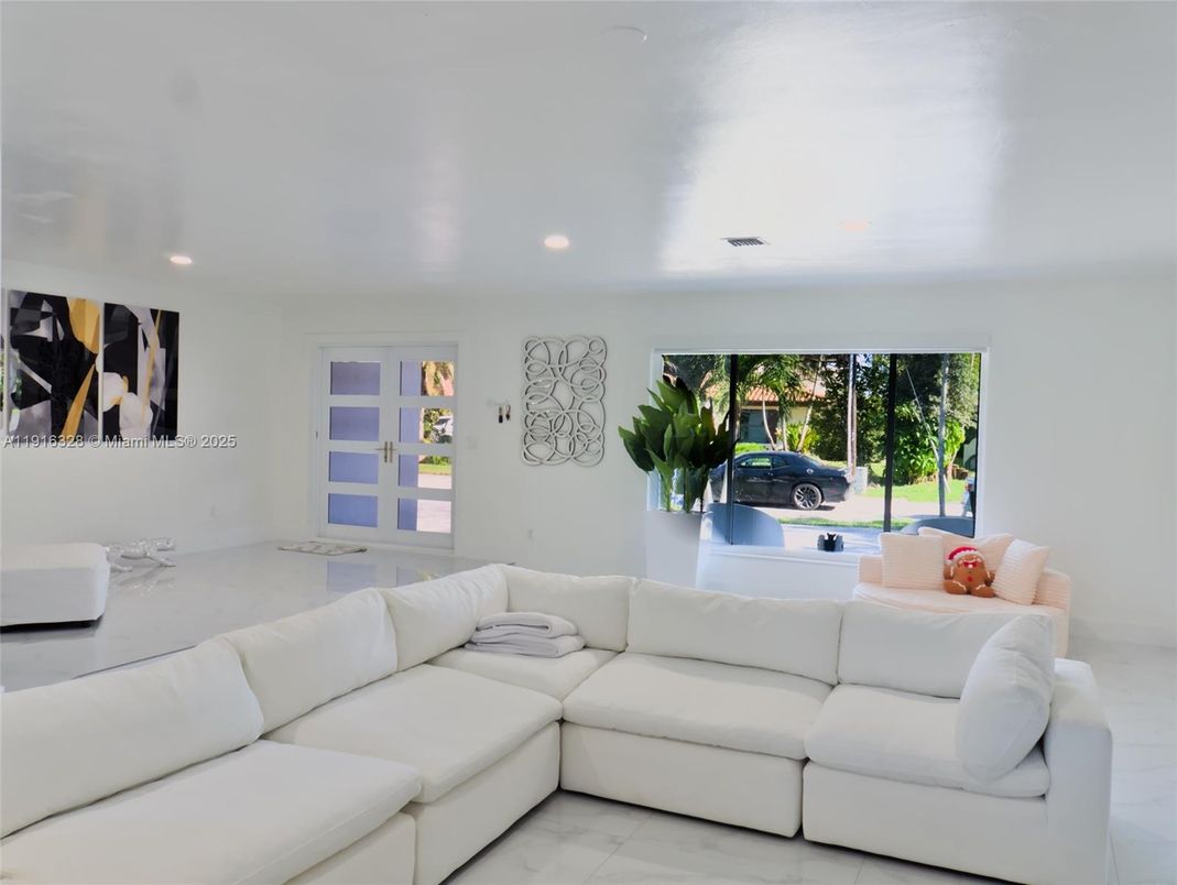 Interior, Living room, Marble, Recessed Lighting