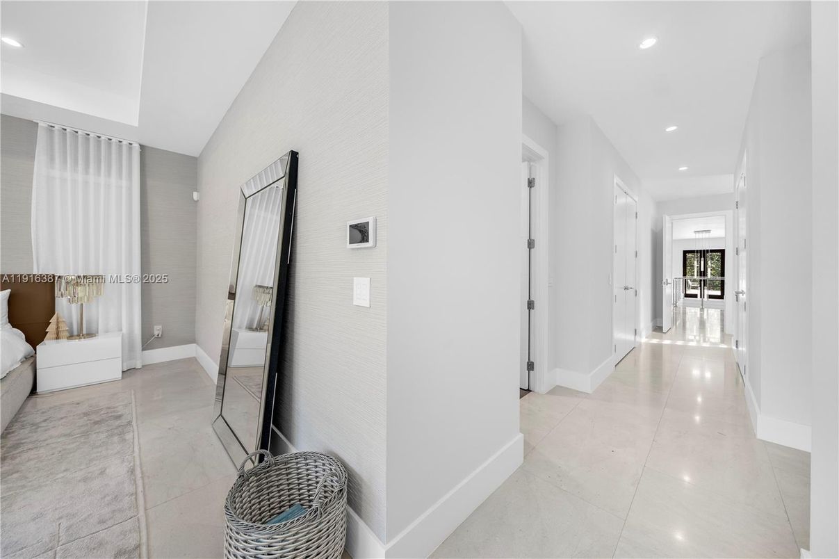 Interior, Recessed Lighting