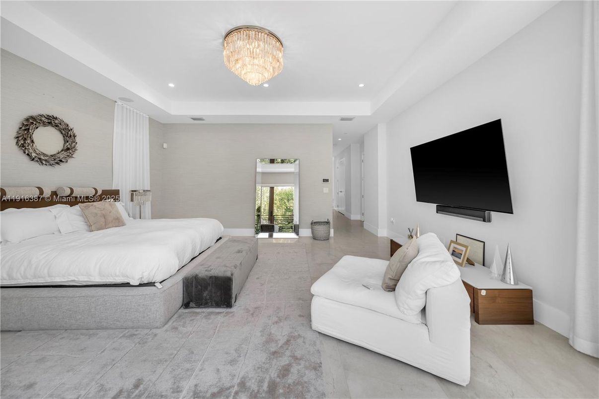 Bedroom, Chandelier, Interior, Recessed Lighting
