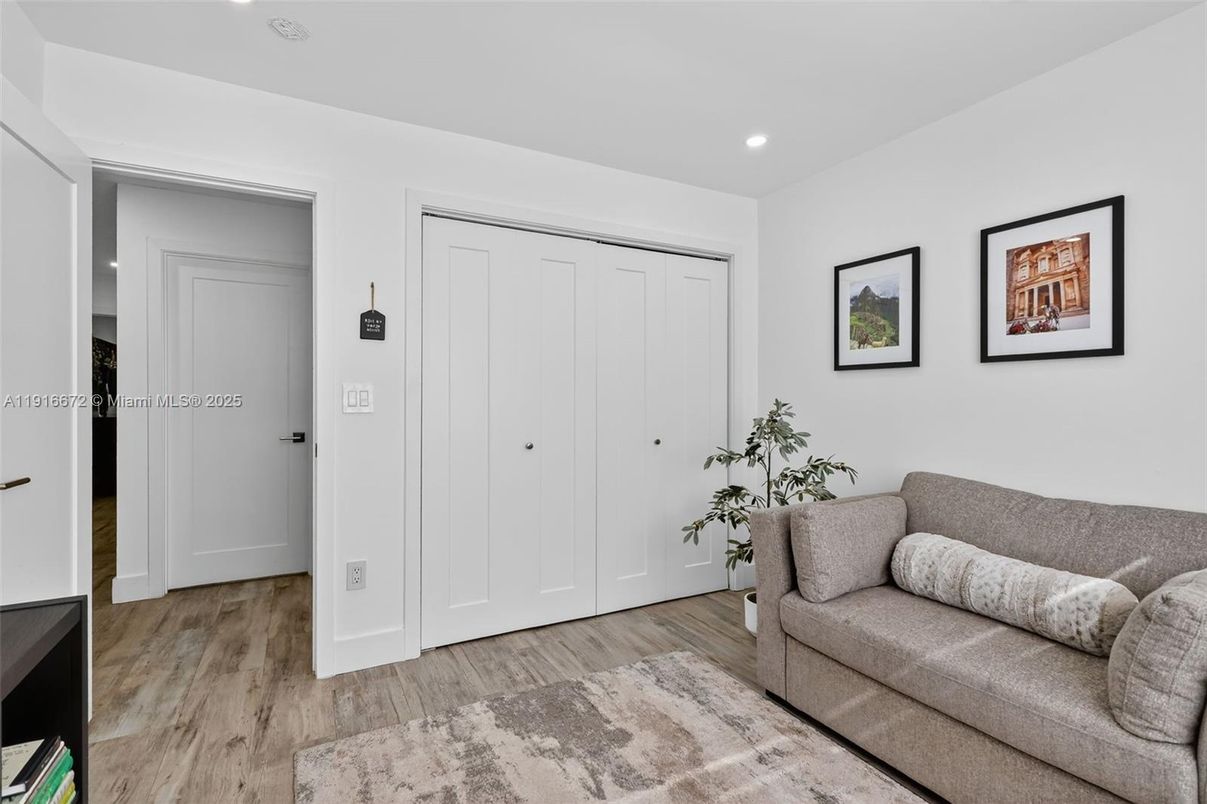 Interior, Recessed Lighting, Wood Texture Flooring