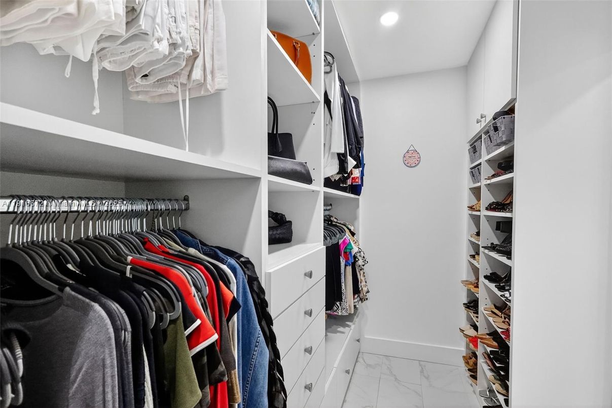 Interior, Marble, Recessed Lighting, Walk-in Closets