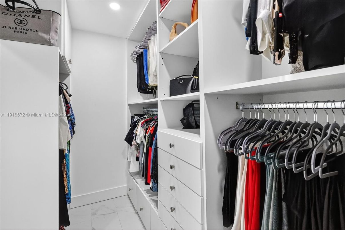 Interior, Marble, Recessed Lighting, Walk-in Closets