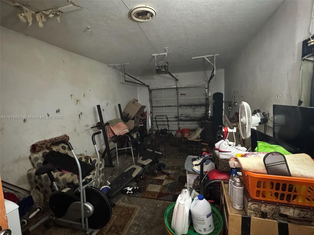 Fitness Equipment, Garage, Interior