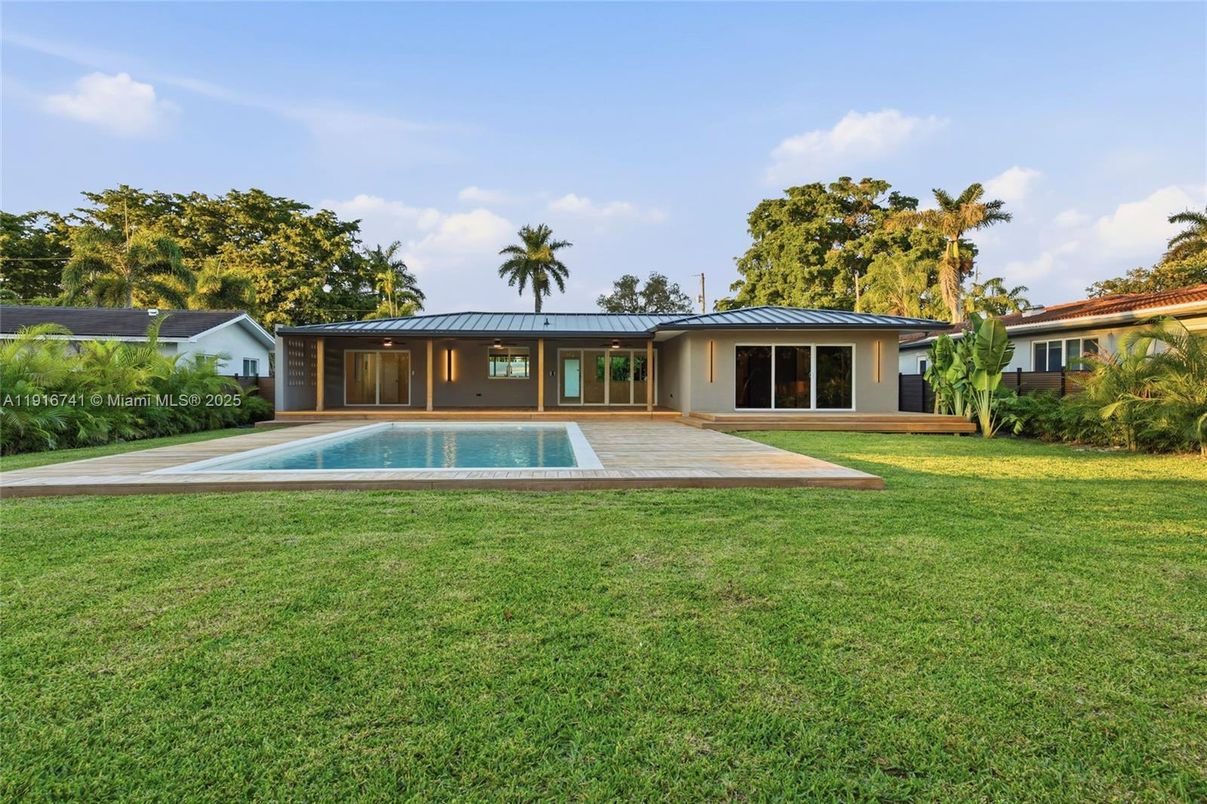 Backyard, Exterior, Pool