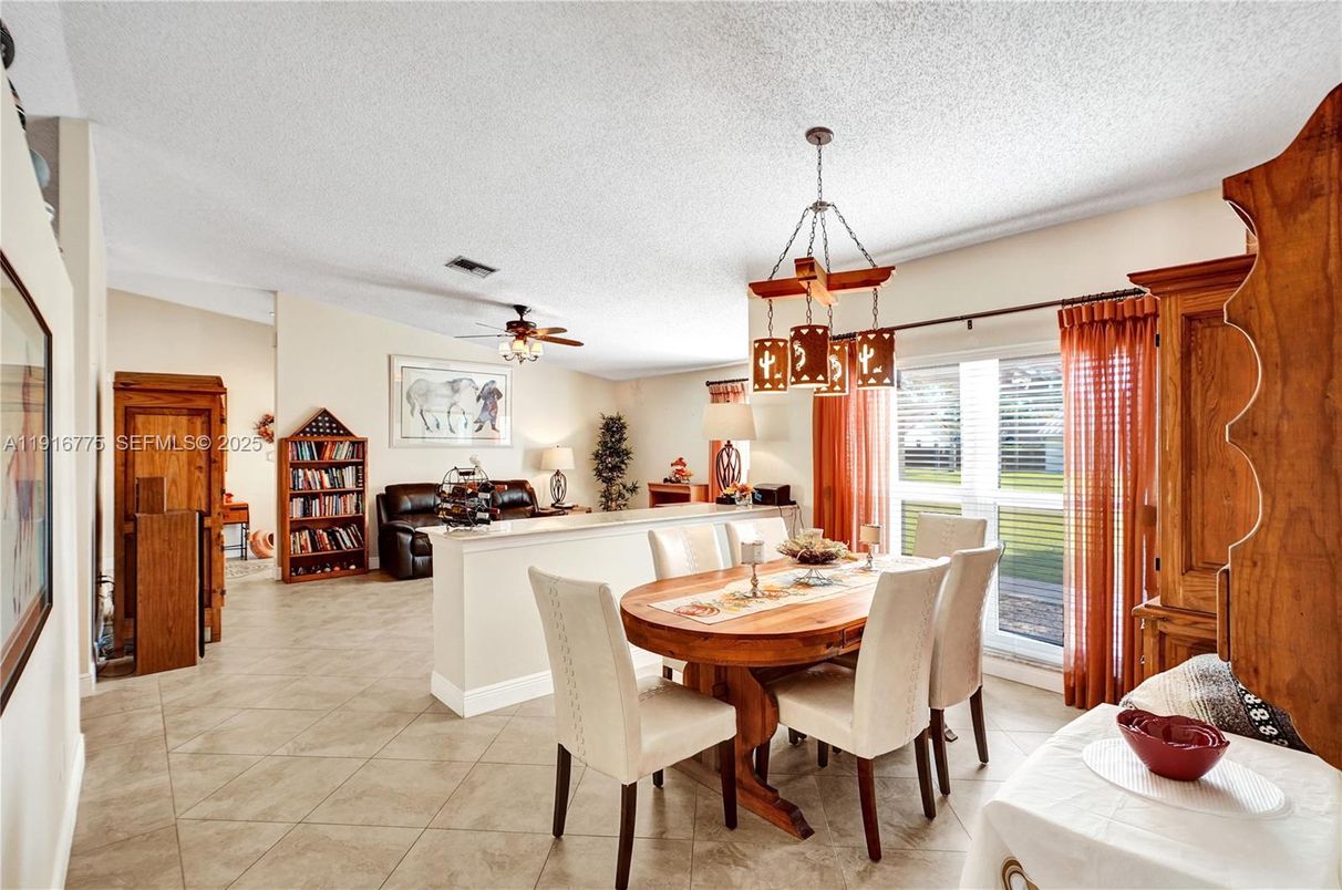 Dining room, Interior, Pendant Lights