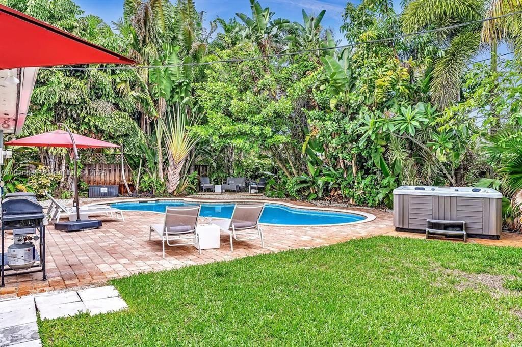 Backyard, Exterior, Hot Tub, Pool