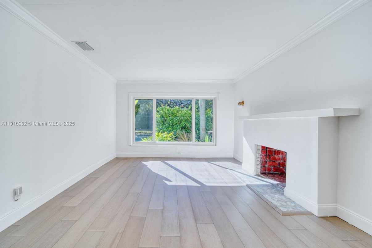 Empty room, Fireplace, Interior, Wood Texture Flooring