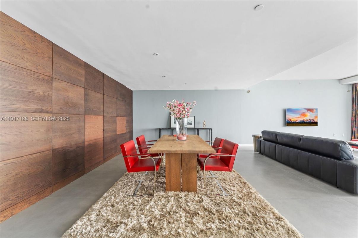 Dining room, Interior, Recessed Lighting