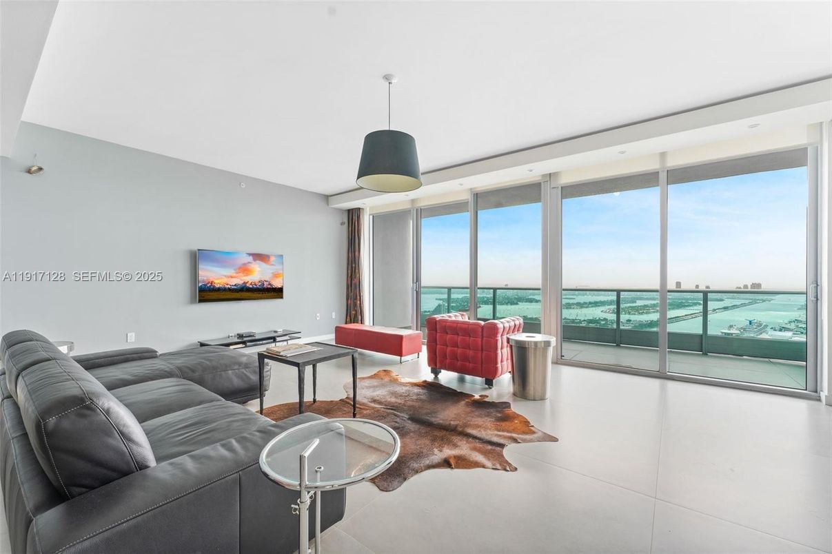 Interior, Living room, Pendant Lights, Water