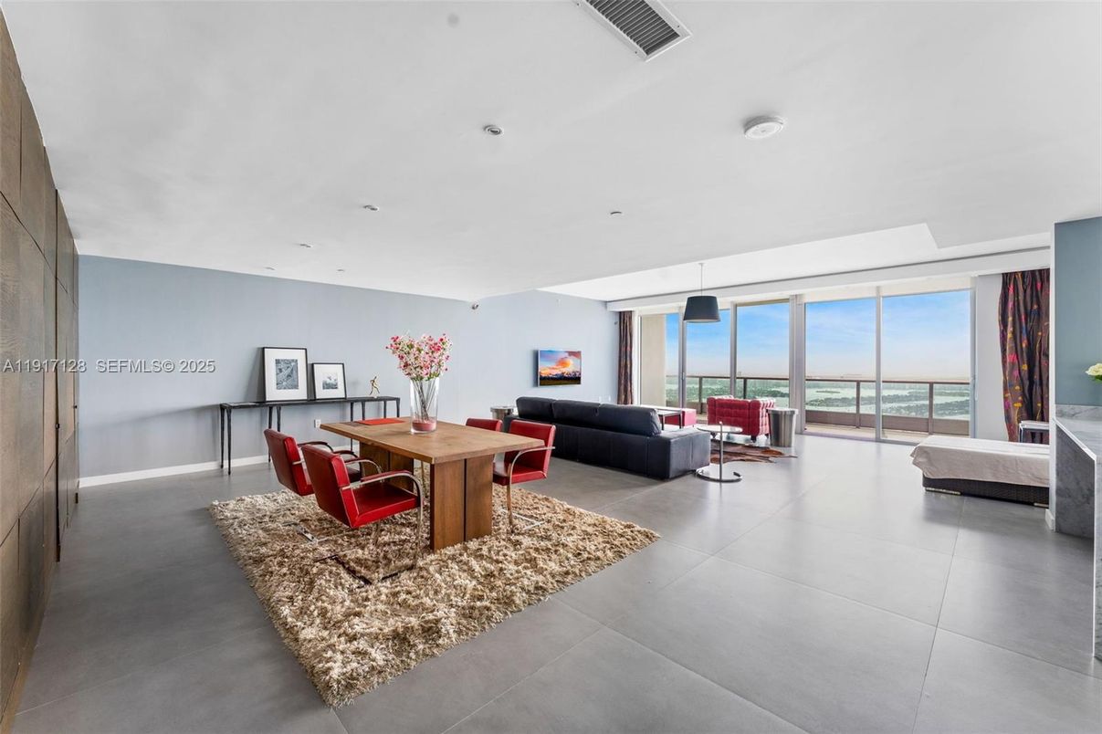 Dining room, Interior, Living room, Recessed Lighting, Water