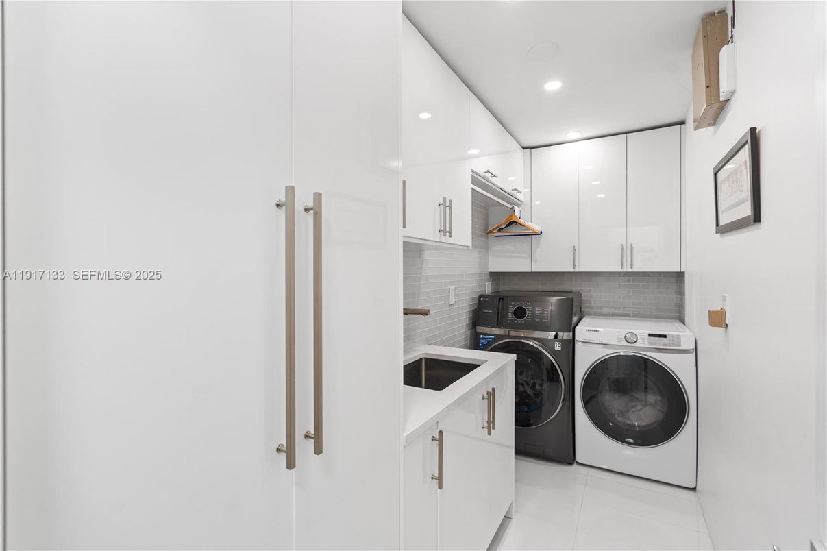 Interior, Recessed Lighting, Washer