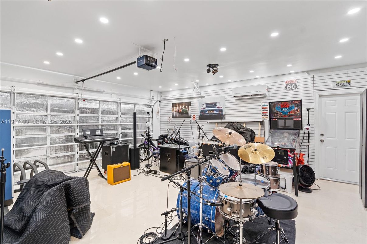 Garage, Interior, Recessed Lighting