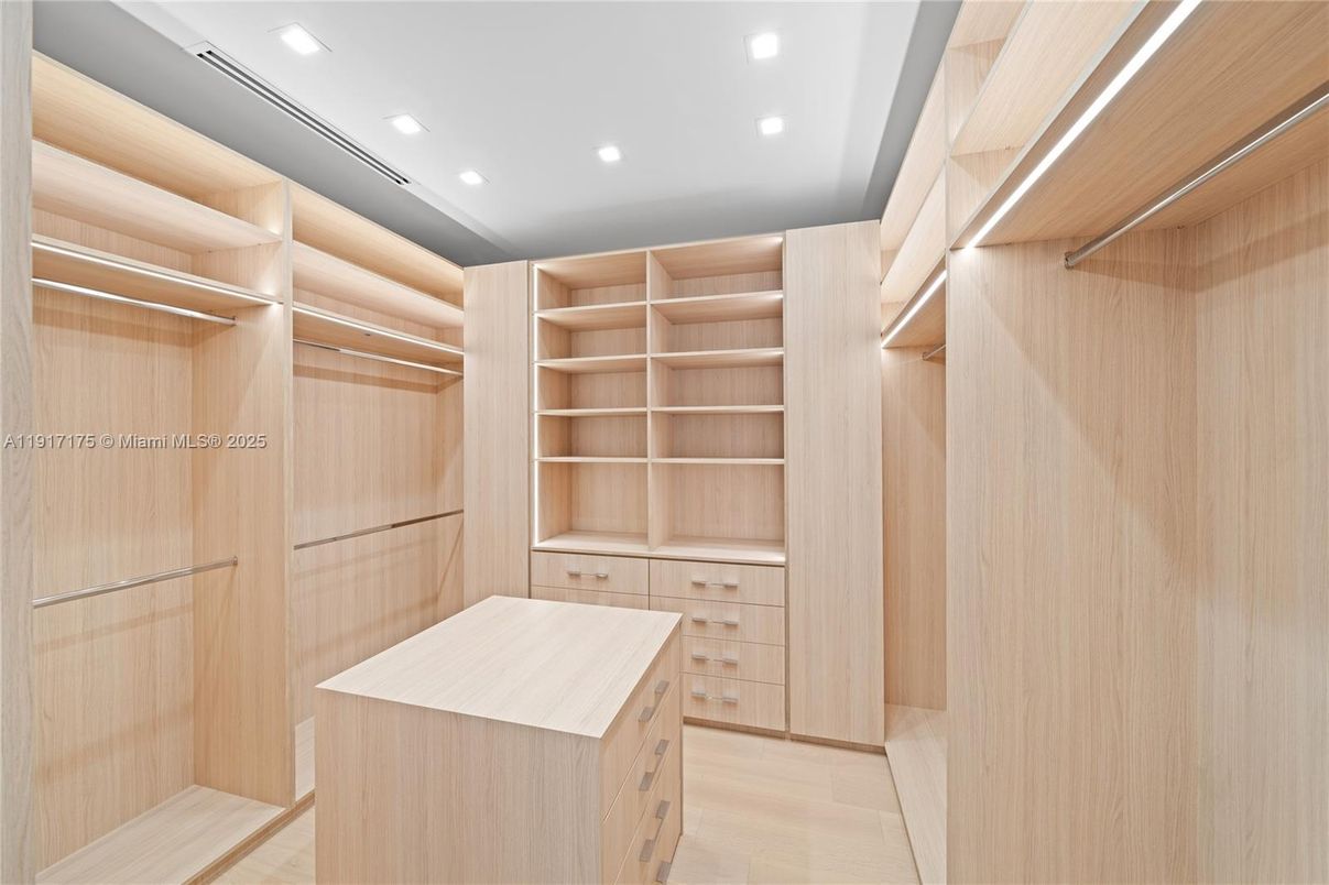 Interior, Recessed Lighting, Walk-in Closets, Wood Texture Flooring