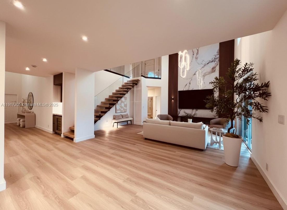 Interior, Living room, Recessed Lighting, Wood Texture Flooring