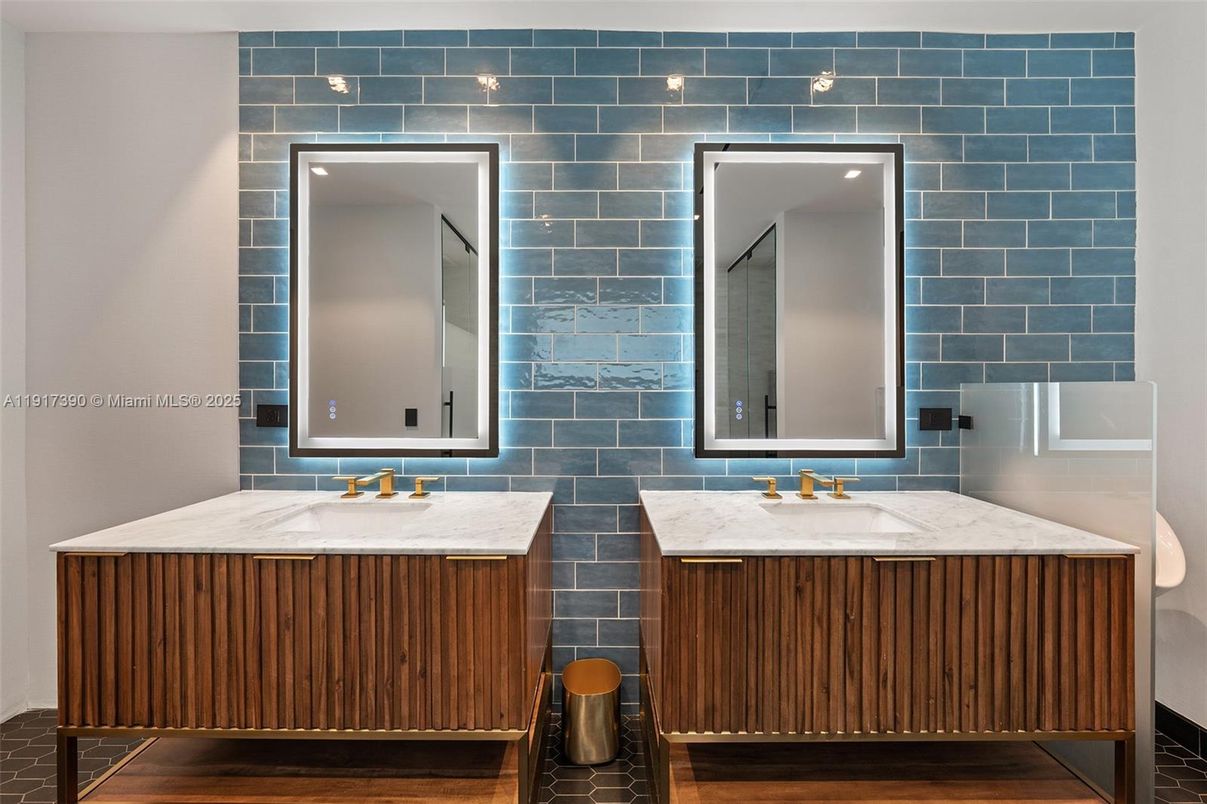 Bathroom, Dual Sink Vanities, Interior, Wood Texture Flooring