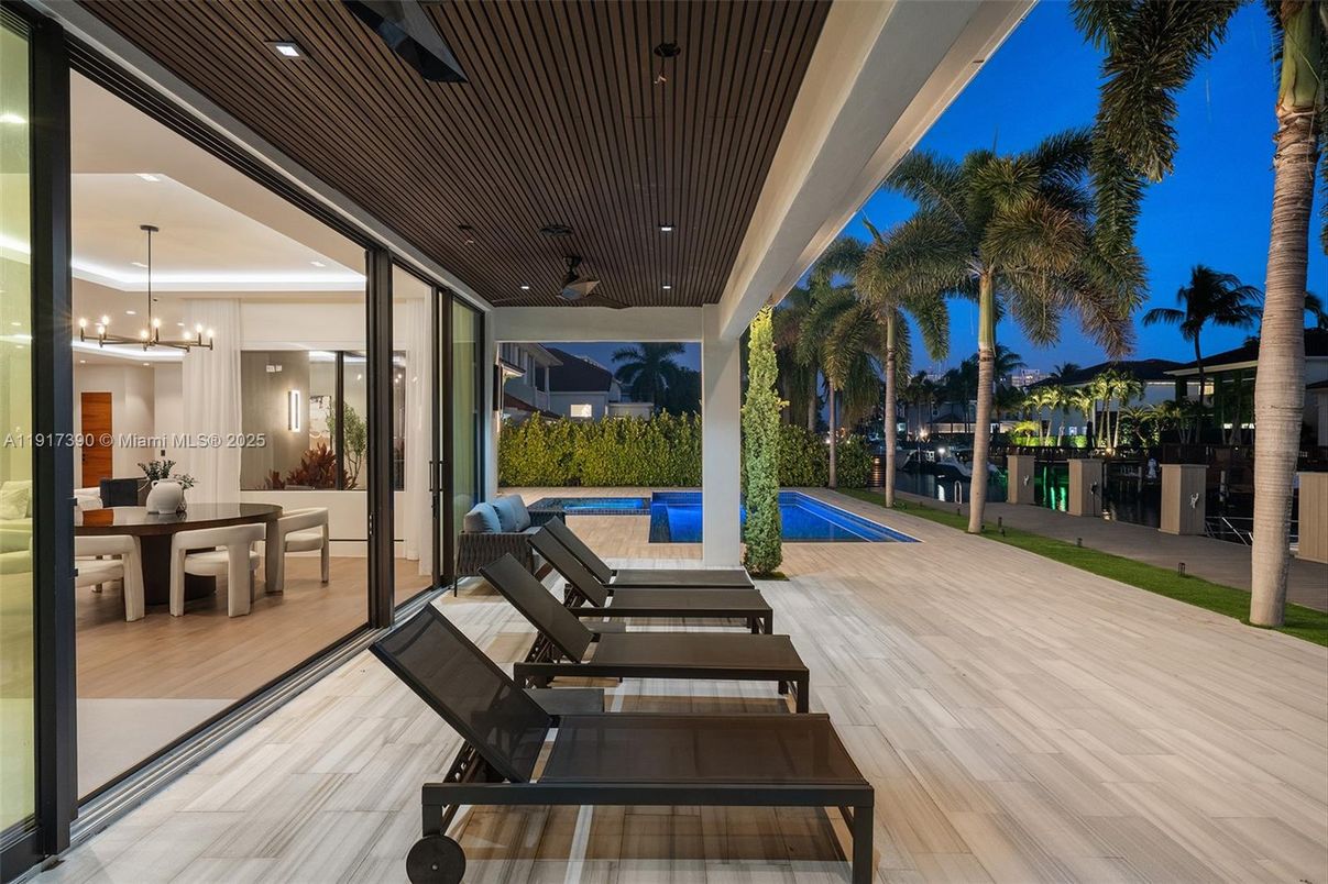 Exterior, Pendant Lights, Pool, Recessed Lighting