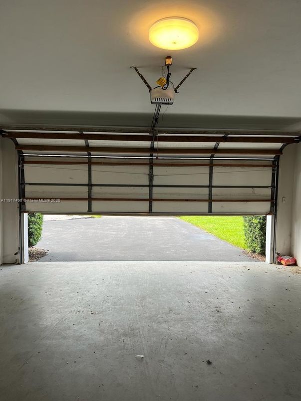 Garage, Interior