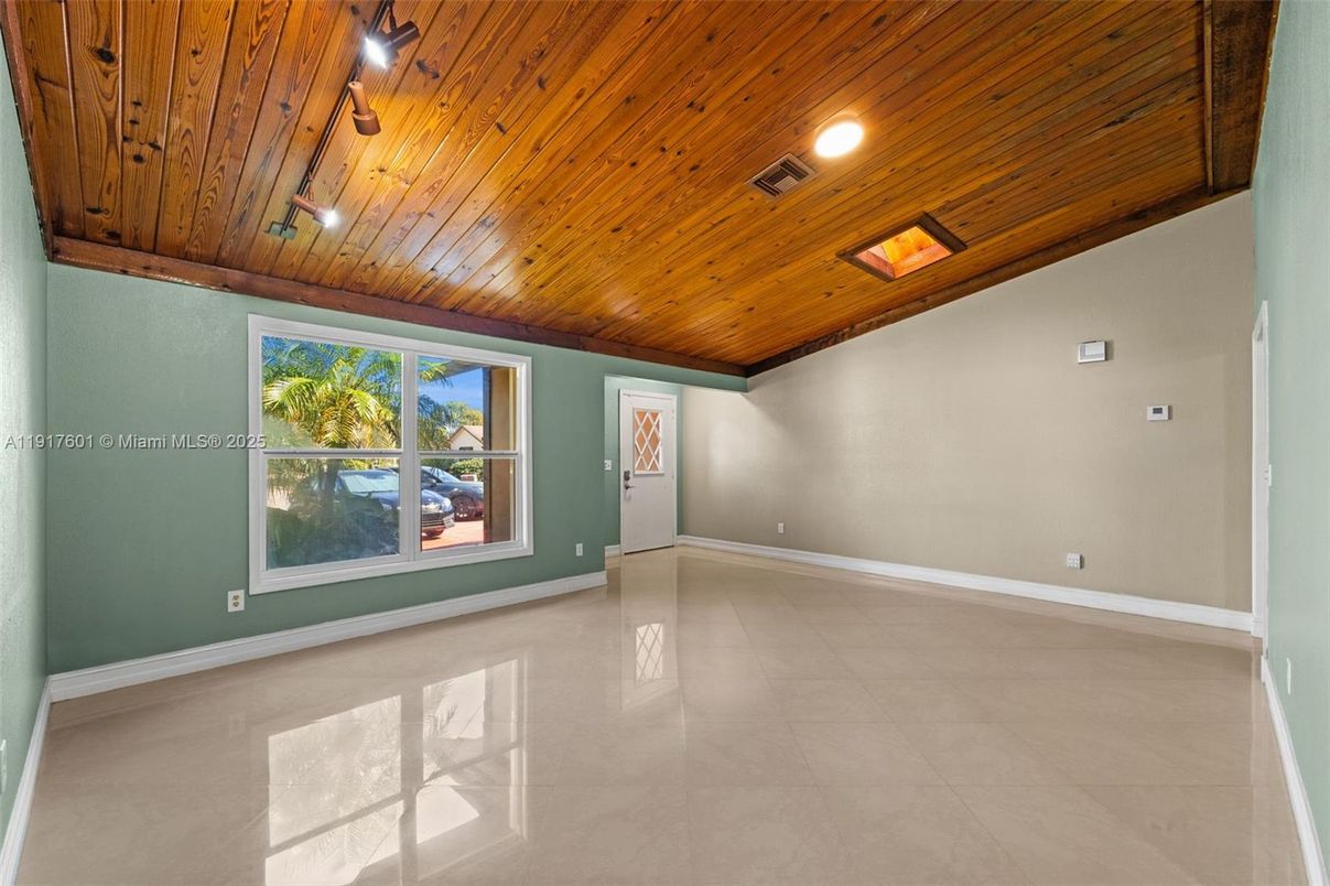 Empty room, Interior, Recessed Lighting, Wooden Ceilings