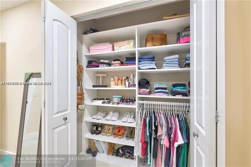 Interior, Walk-in Closets